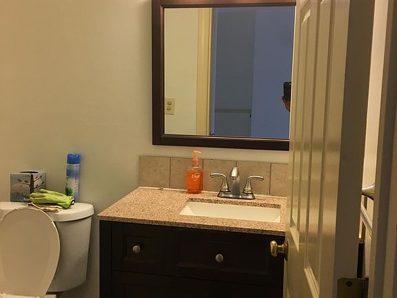 1st Floor Bathroom