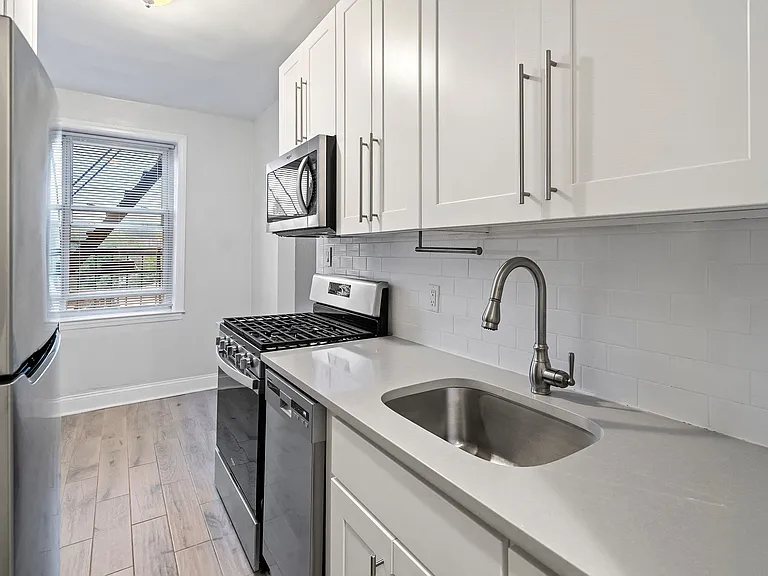 101 Terrace Avenue Apartments — Photo 1