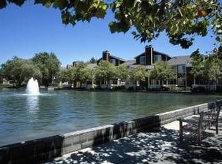 233 Marina Lakes Dr, Richmond, CA 94804