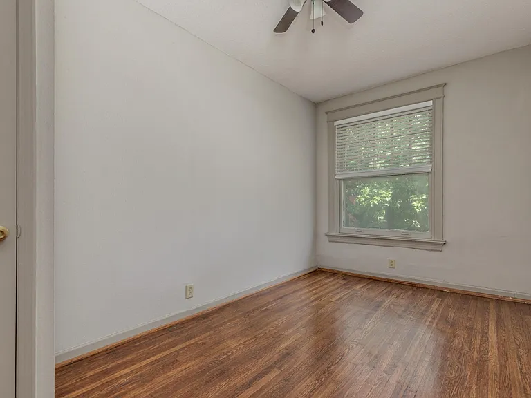 6042 Kingsbury Ave #3W — Photo 8