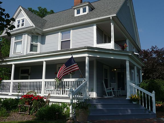 large front wrap around porth 