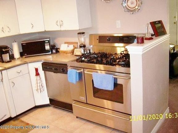 5th image of 1102 N Canyon Pl