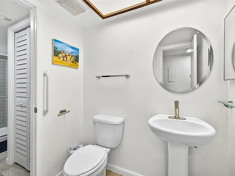 7809 Niagara Ave #2105 — Photo 25