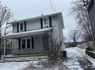 314 N Buena Vista St, Newark, OH 43055