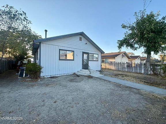 2nd image of 566 Douglas St
