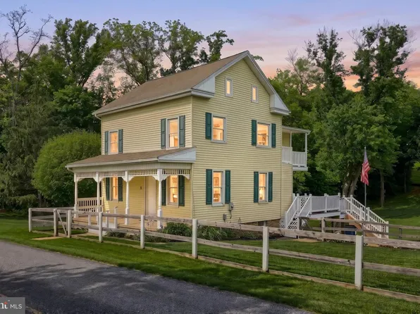 1425 Sunnyside Rd, Spring Grove, PA 17362