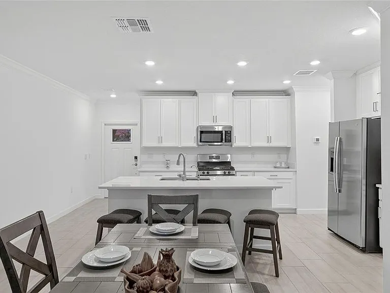 17334 Holly Well Ave — Photo 2