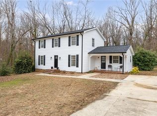 2108 Meadowbrook Ter, Reidsville, NC 27320