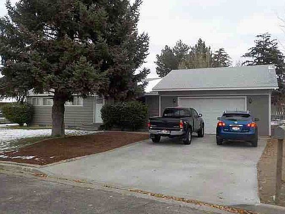 2nd image of 1835 Granada Dr