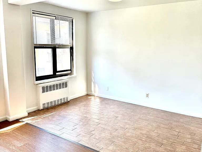 48 Davis Ave #2L — Photo 8