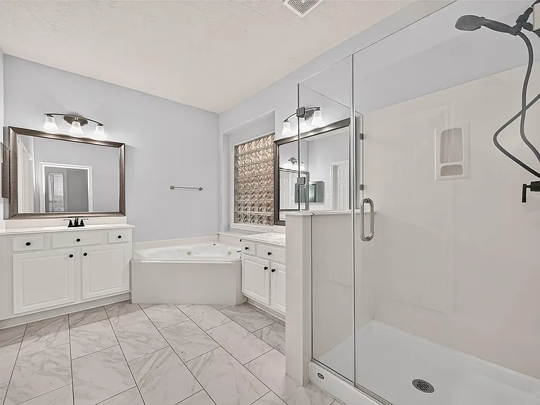 21610 Avalon Queen Dr — Photo 27