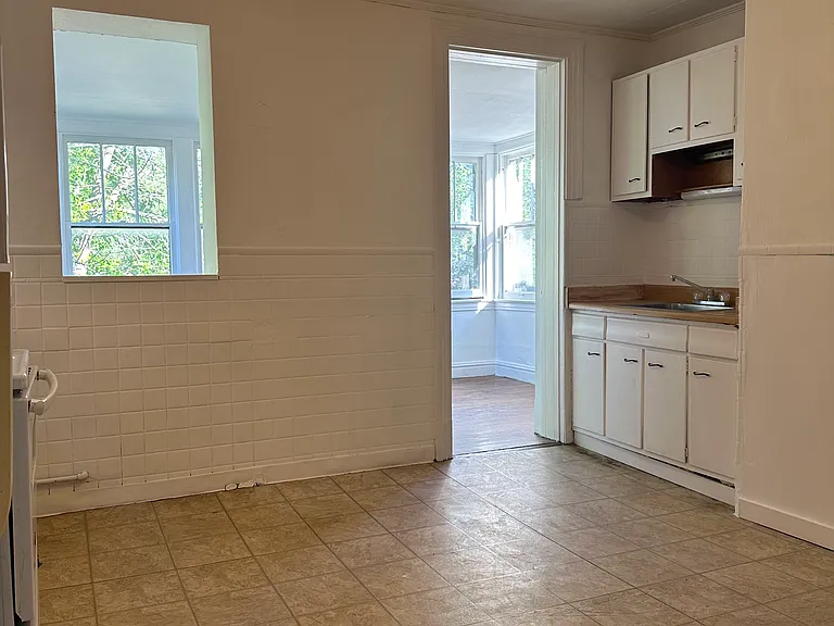 4745 Alaska Ave #2 — Photo 2