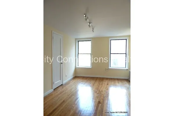 Rented by City Connections Realty | media 19