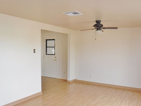 2nd image of 1431 W Michelle Ln