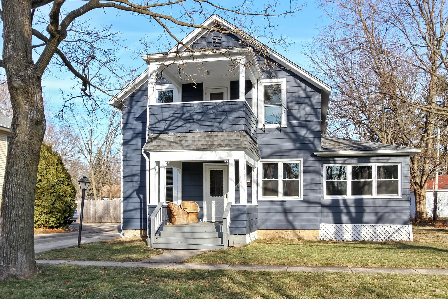 1021 Dodge St photo 1