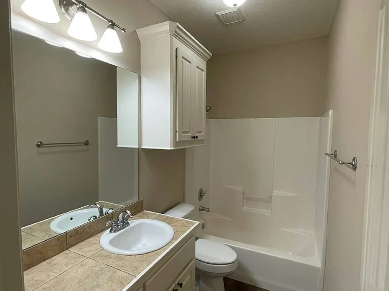 141 Creekside Dr — Photo 11