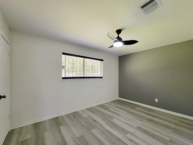 10614 Bainbridge St — Photo 14
