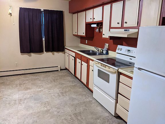 3rd image of 101 16th Ave NW #14