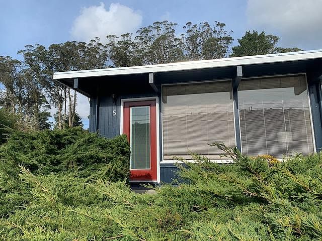 1st image of 379 Coronado Ave #5