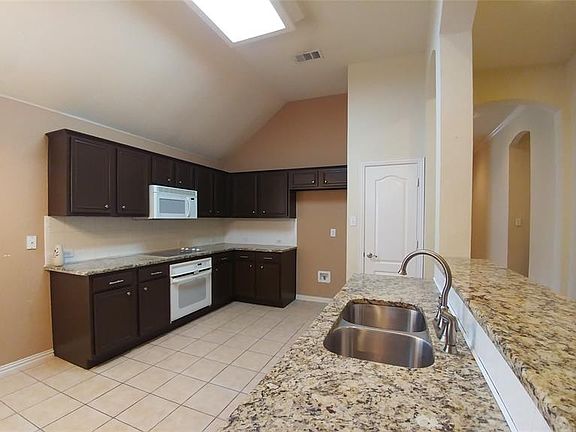 5th image of 1613 Audrey Dr