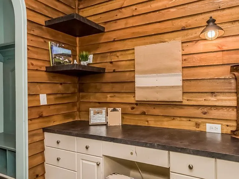 905 Shepards Ct — Photo 10
