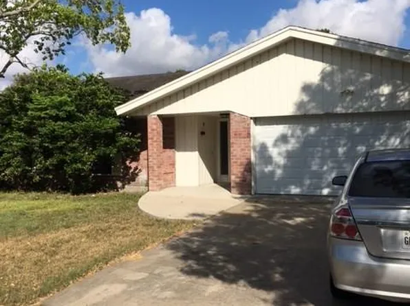 6205 Wimbledon St, Corpus Christi, TX 78415