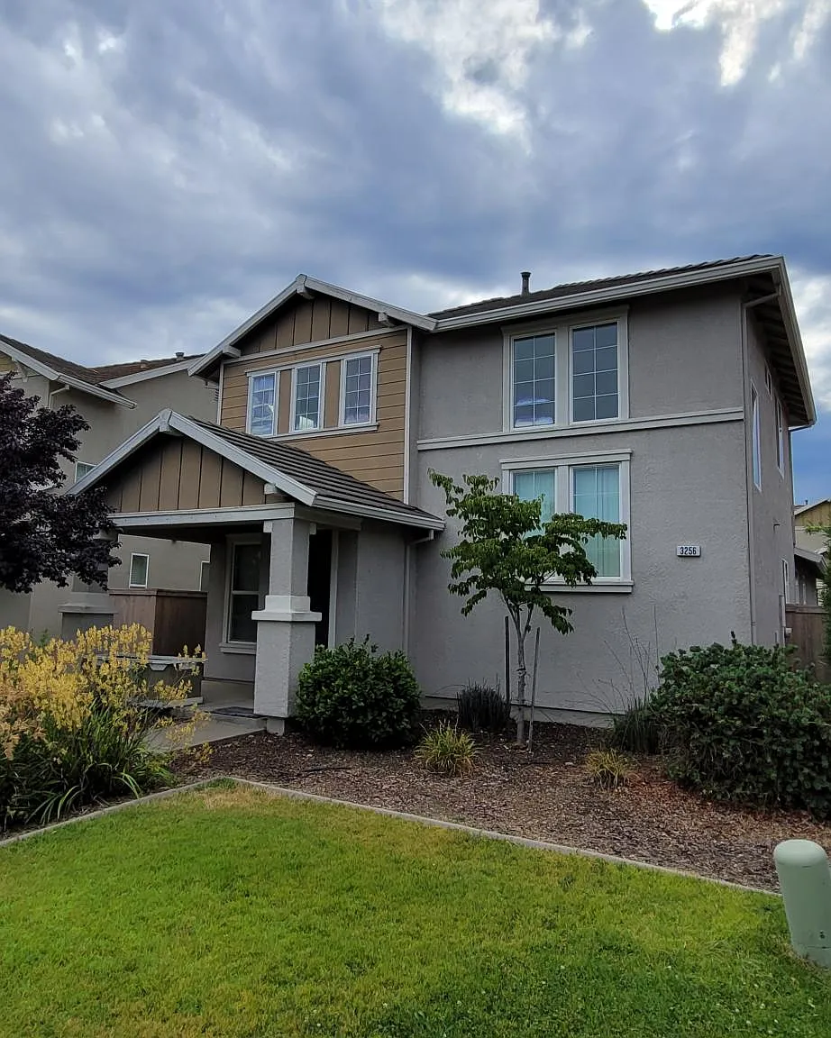3 bed, 2.5 bath, 1731 sqft, $2,695 — Photo 1