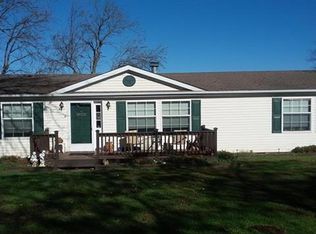 203 E Pine St, Chilhowee, MO 64733