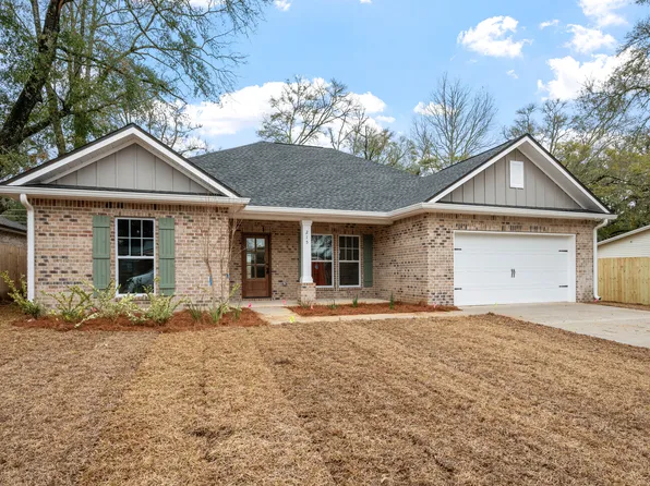 215 Deer St, Niceville, FL 32578
