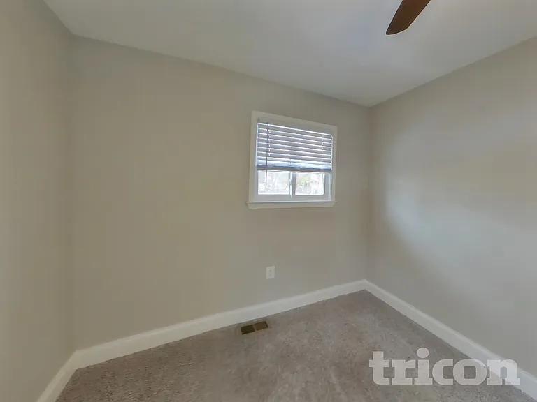 106 Oakmere Rd — Photo 9