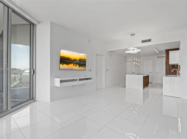 851 NE 1st Ave Unit 1506, Miami, FL 33132