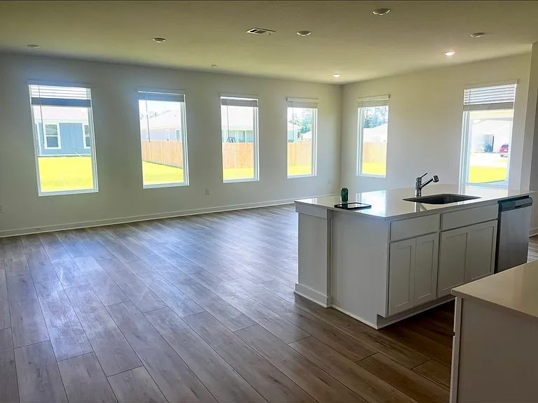 3910 Puerto St — Photo 10