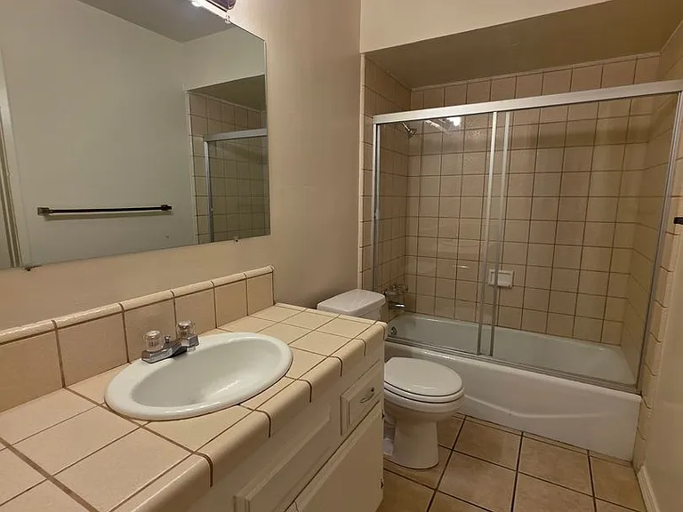 1046p -170- 4300 Isla Verde St. -RB/JP — Photo 12