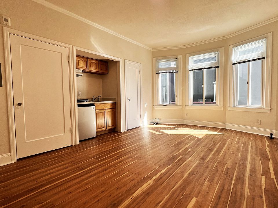 1st image of 464 43rd Ave #205