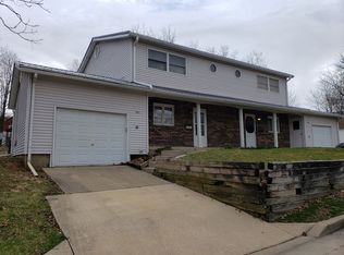 301 E Graham St, Dixon, IL 61021