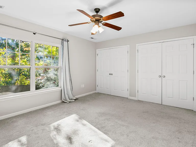 55 Thea Ln — Photo 16
