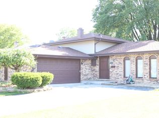 17522 Wright St, Lansing, IL 60438