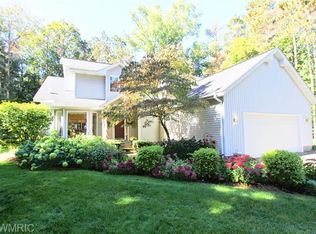13081 Sikkema Dr, Grand Haven, MI 49417
