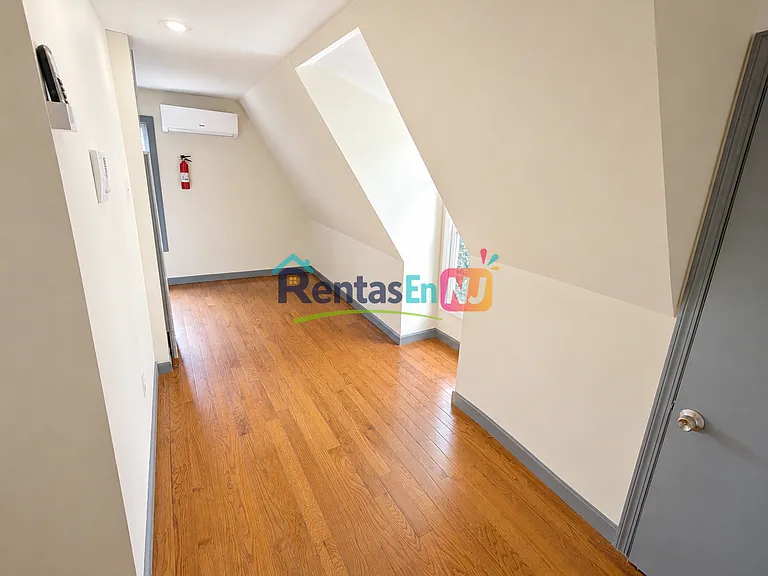 99 Alexander St #3A — Photo 1