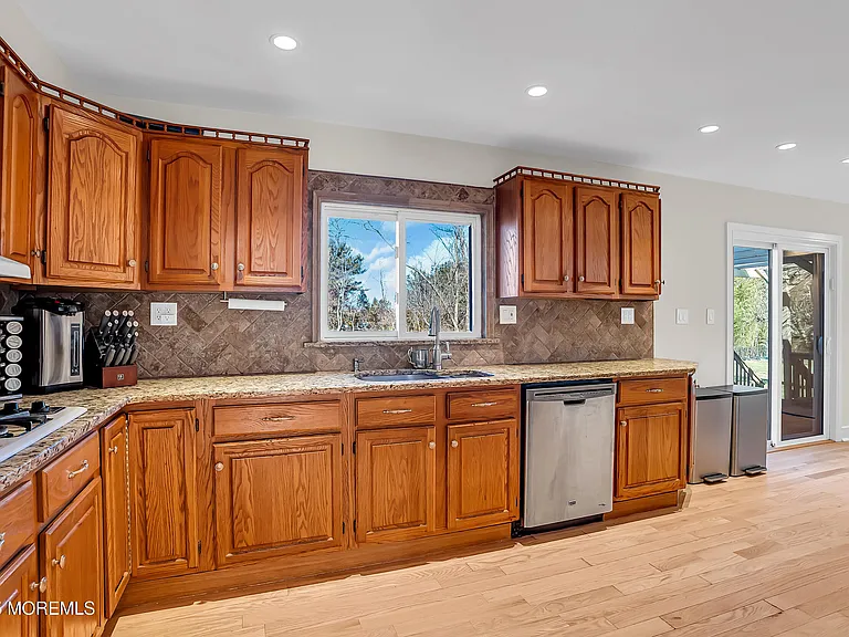 17 Arlene Dr — Photo 16