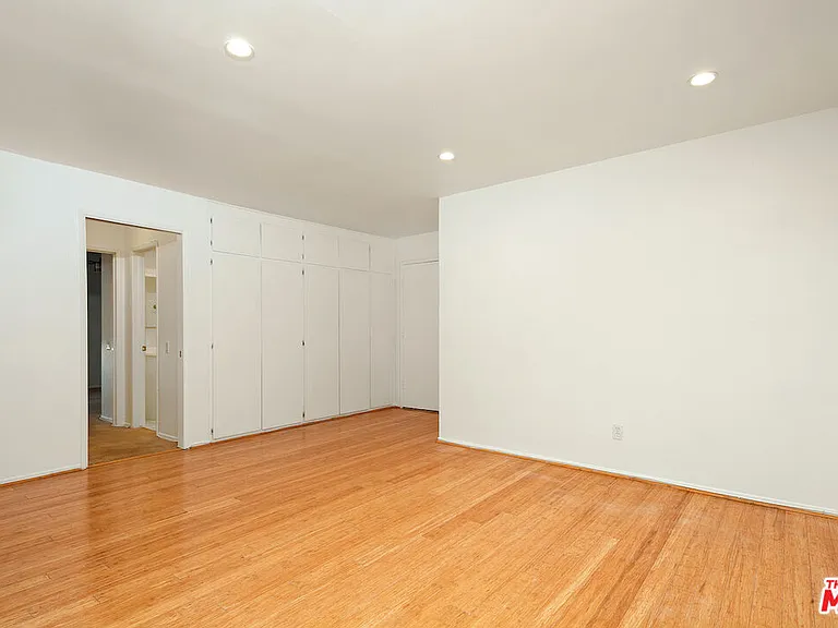 2311 4th St #114 — Photo 3