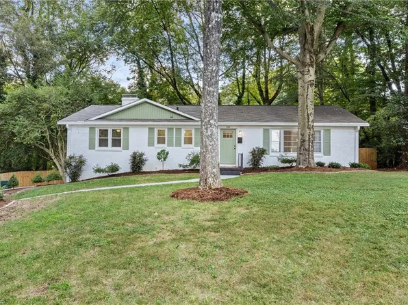 1366 Pinebluff Rd, Winston Salem, NC 27103