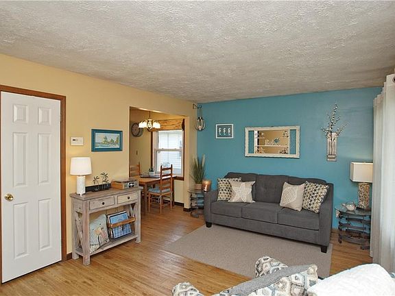 2nd image of 9245 Jordan Dr