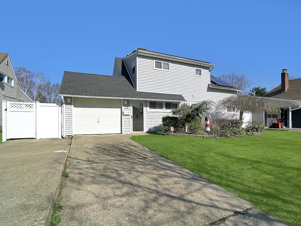 1st image of 23 College Ln
