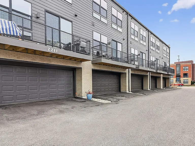2213 Venture Dr — Photo 3