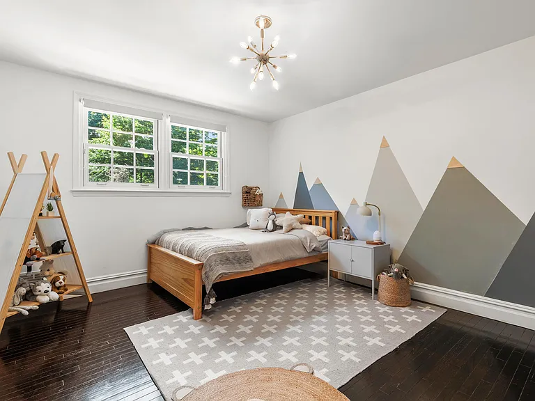 56 Sycamore Rd — Photo 23