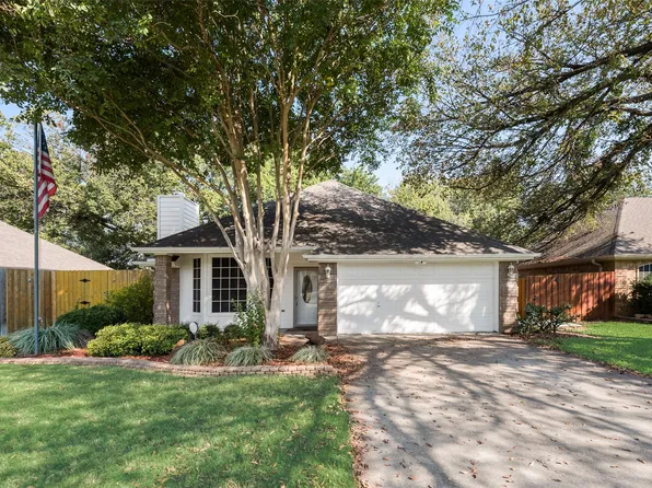 605 Chateau Ct, Denton, TX 76209