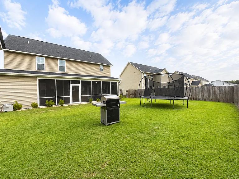 134 Chatfield Dr — Photo 24
