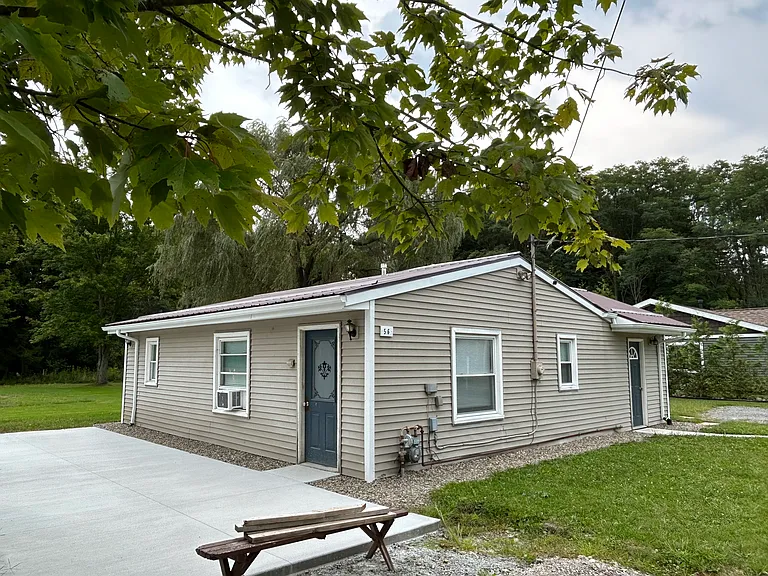 56 Railroad Ave — Photo 2
