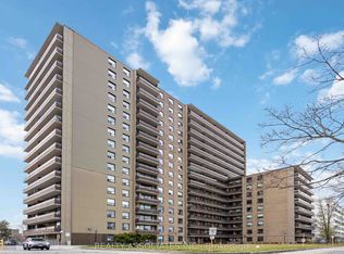 180 Markham Rd #811, Toronto, ON M1M 2Z9